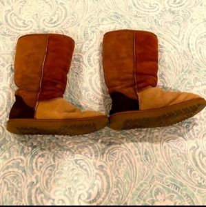 UGG BOOTS